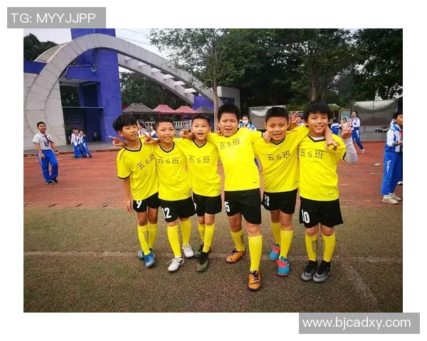 儿童梦想与足球明星的心灵对话探索成长与激情的交汇点