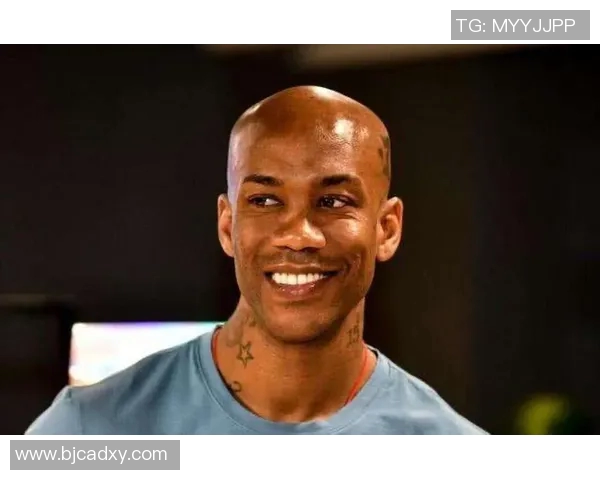 新年快乐足球明星男生头像推荐让你的社交媒体焕然一新