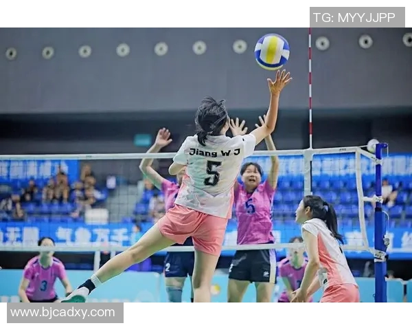 成都排球队战术创新引领排球新潮流助力球队实力提升与胜利频现